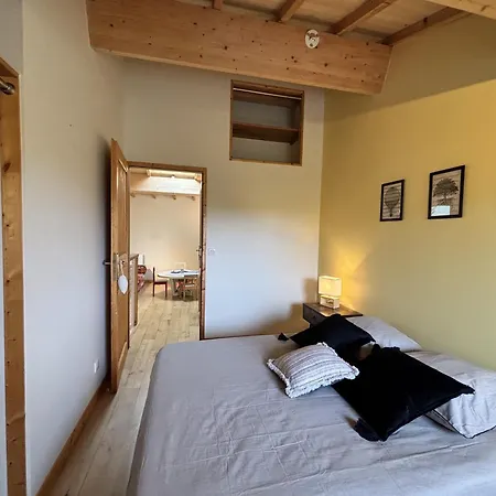 L'ecrin Volvicien - Maison 4 Pers - Terrasse - Jardin 度假居 *